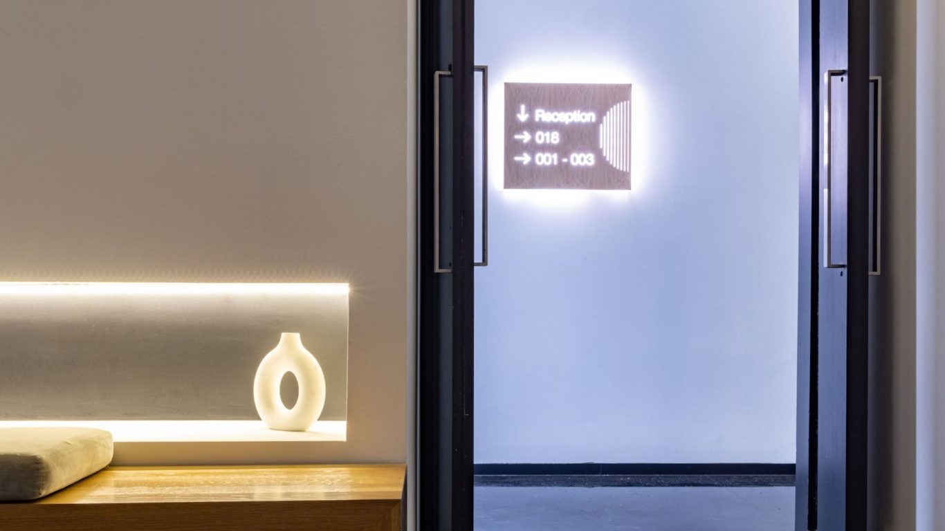 La Suite West_Reception_EK7A0242