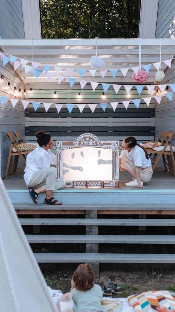 la-west-pexels-ron-lach-10045479