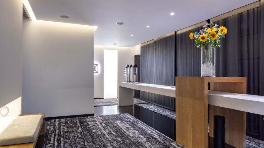 La Suite West_Reception_EK7A0252 – 2560px